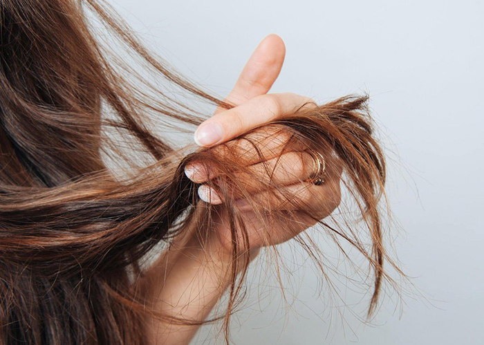 علت خرد شدن مو چیست؟
